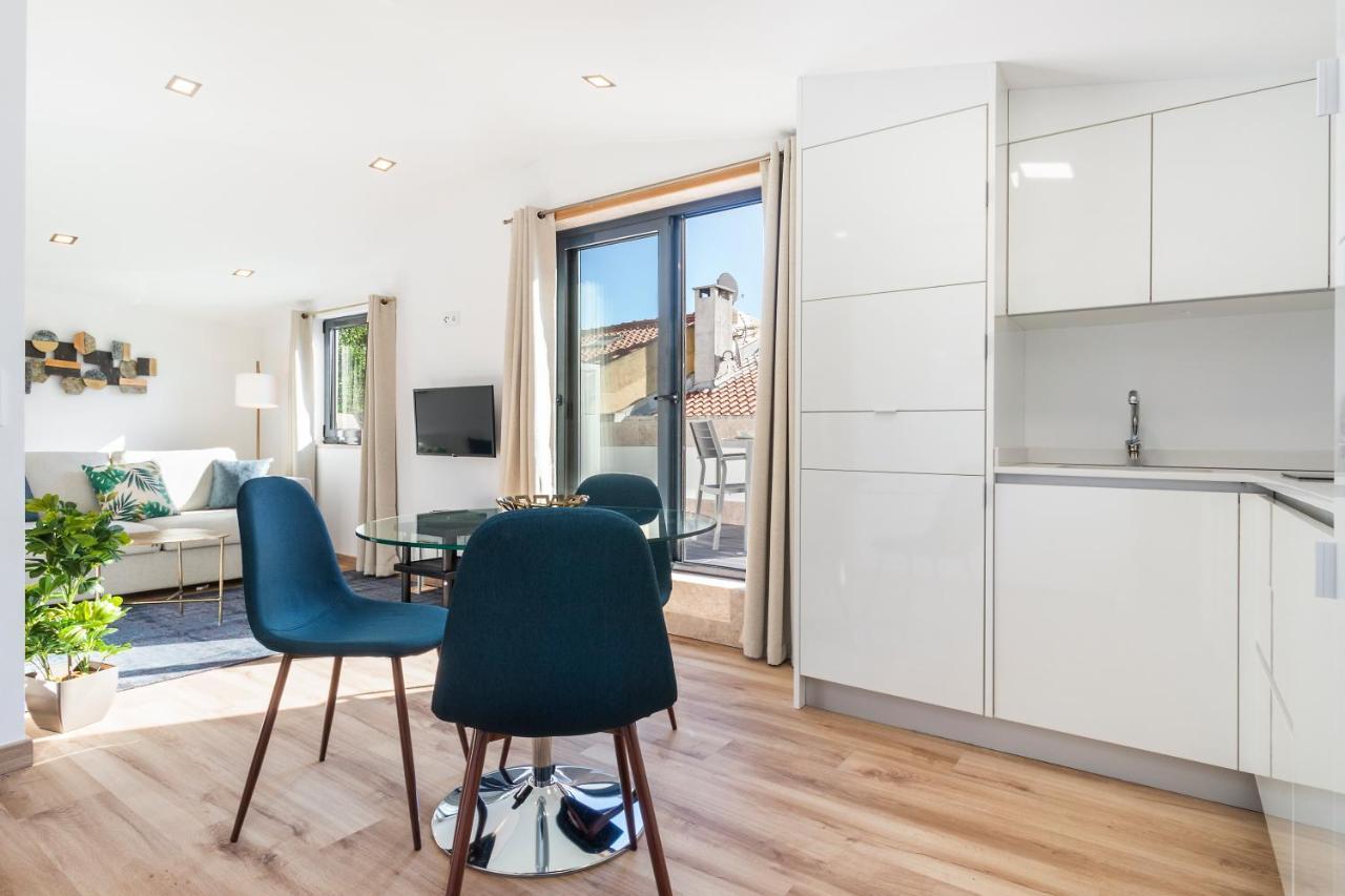Perfect 1 Bed In Chiado With Terrace And Aircon Apartment ลิสบอน ภายนอก รูปภาพ