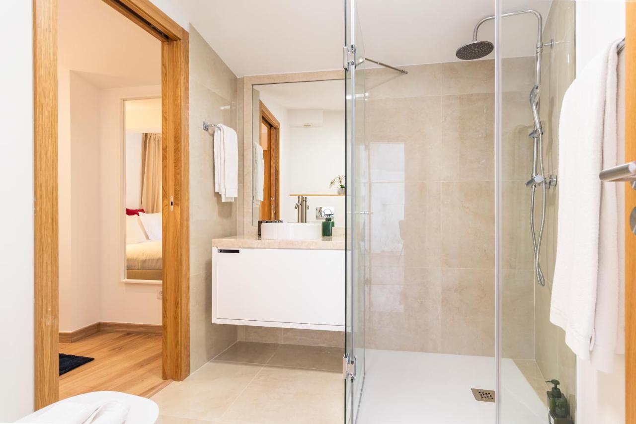 Perfect 1 Bed In Chiado With Terrace And Aircon Apartment ลิสบอน ภายนอก รูปภาพ